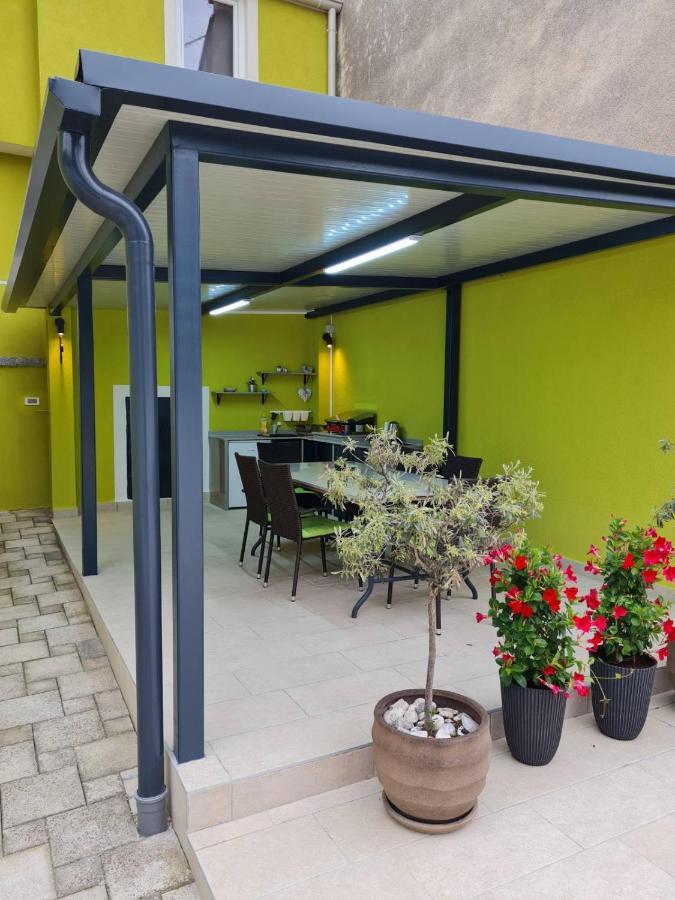 Green House *