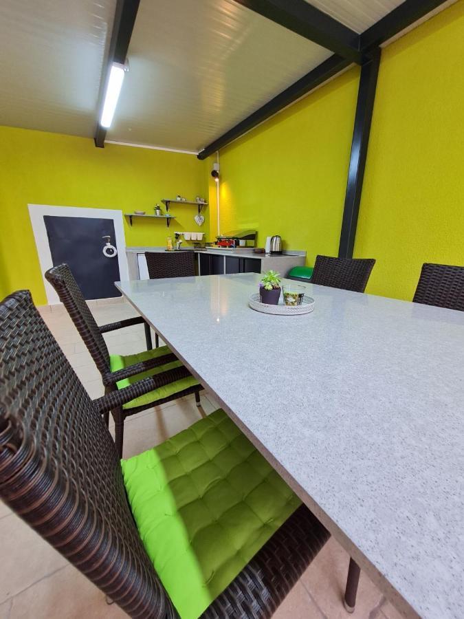 Villa Green House