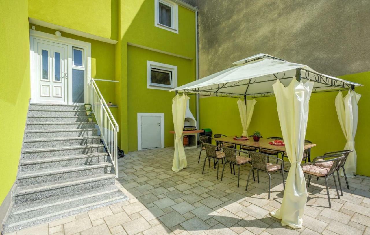 Green House Pula